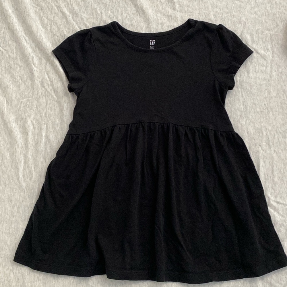 Gap black top